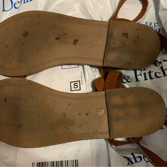 Steve Madden Tie Up Sandals - Picture 4 of 4